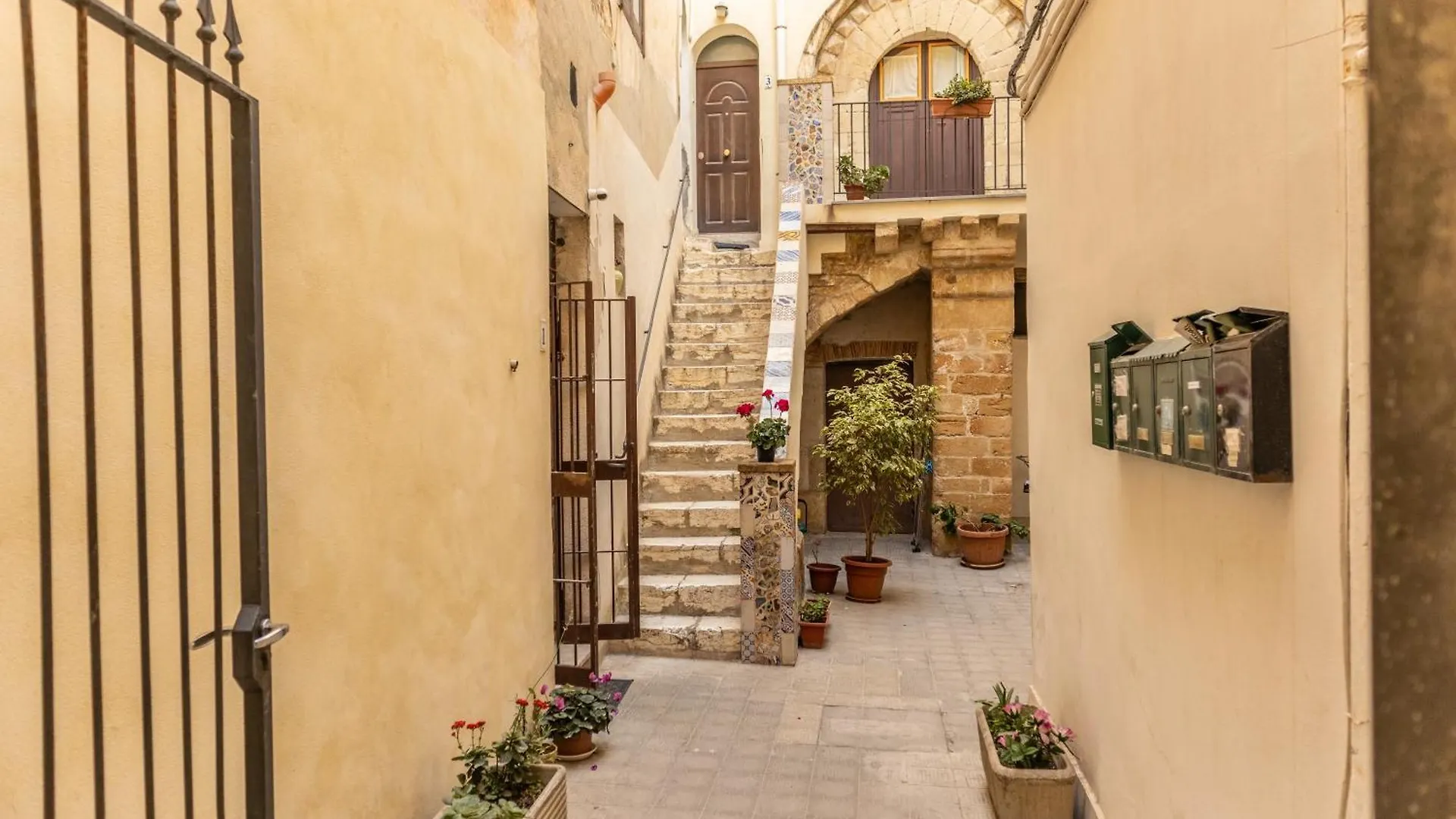 Antico Portale Apartment Trapani