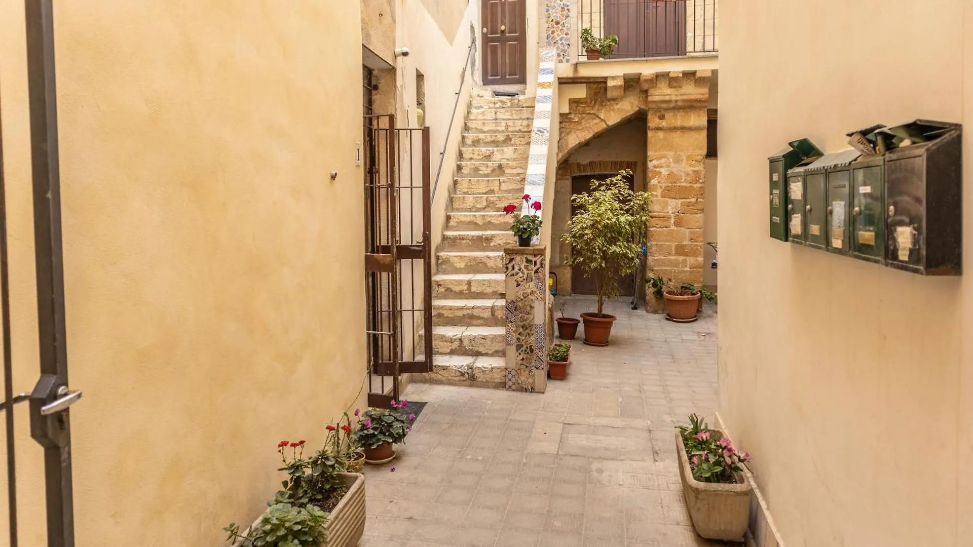 Antico Portale Apartment Trapani